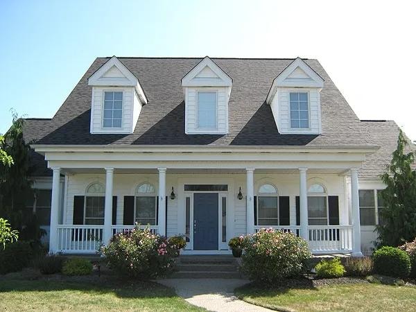 Professional painting crew working on a Pittsburgh home